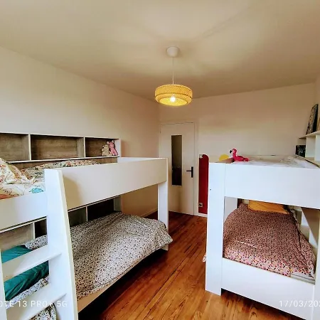 Le Du Cerisier بيت للعطل