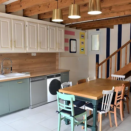 Le Du Cerisier بوزاوغيس